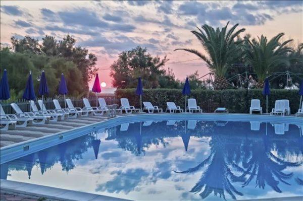 Vela Club Hotel & Appartamenti โรดิการ์กานิโก ภายนอก รูปภาพ